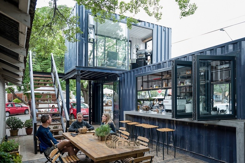 Mẫu 3: Thiết kế quán cafe bằng container tránh nhiệt độ cao, tạo cảm giác thoáng mát