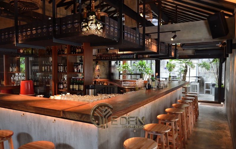 Thiết kế quán cafe Bar với gam màu nâu, trầm tạo dáng vẻ cổ điển hiện đại