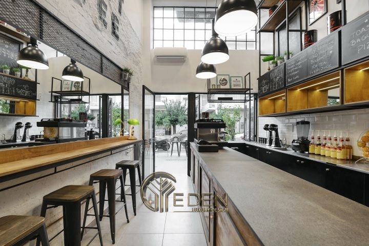 Thiết kế quán cafe đẹp ngang 4m với phong cách Khung Thép kết hợp với gam màu cổ điển, tạo nét huyền bí hấp dẫn