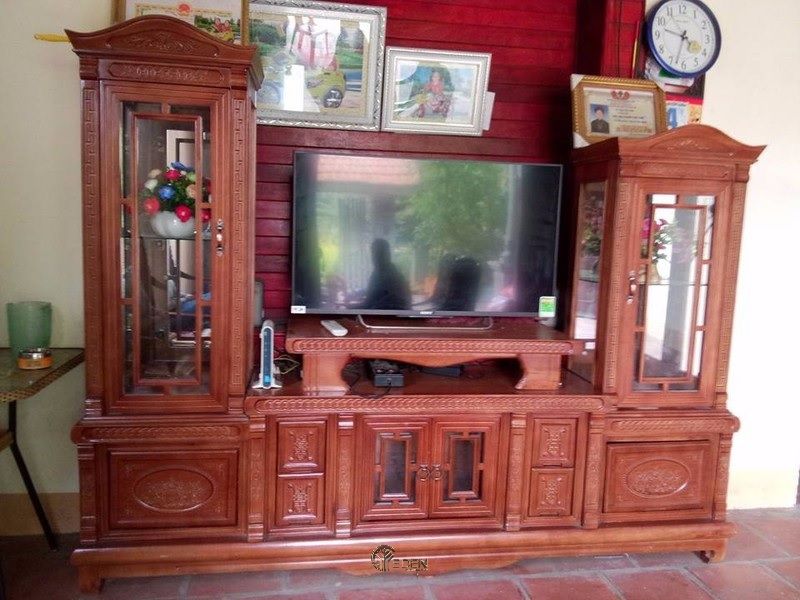 Tủ tivi xoan đào hiện đại tinh tế