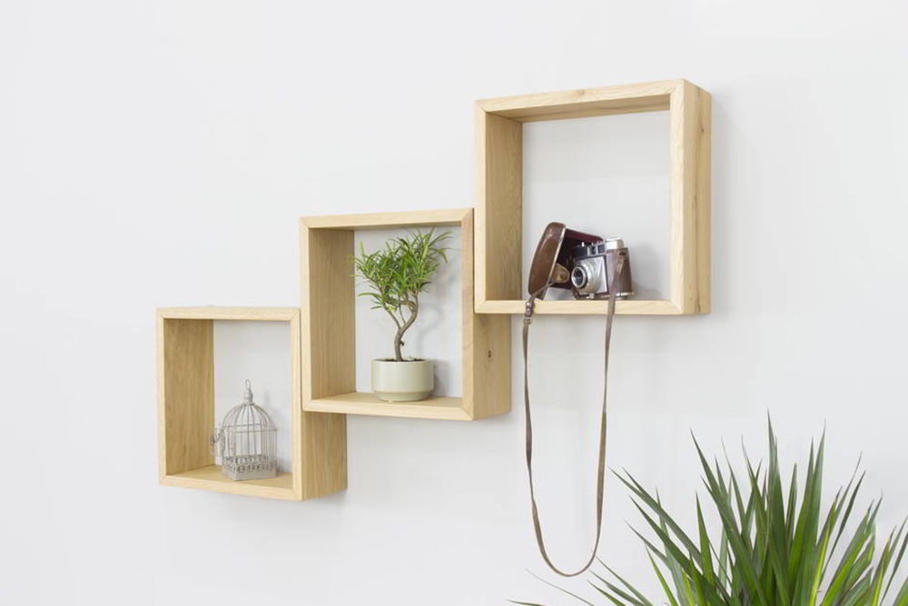 Kệ gỗ trang trí phòng khách treo tường