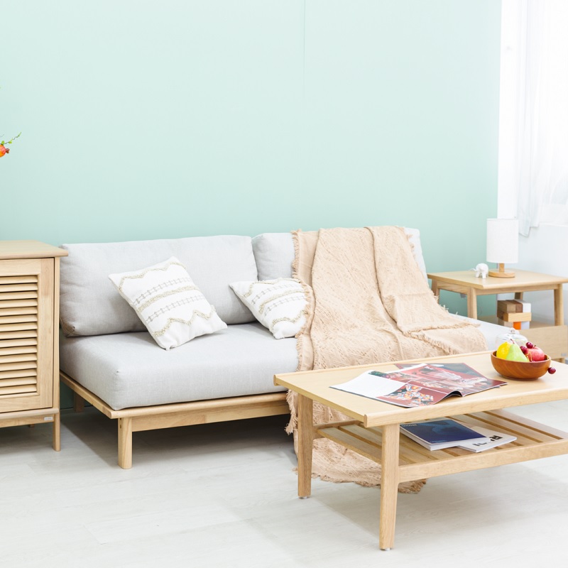 Bộ bàn ghế phòng khách làm từ gỗ cây cao su. Phù hợp với những phong cách tối giản, mộc mạc